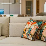 Serenity Heights - Luxury Concierge Services Вілла Адехе