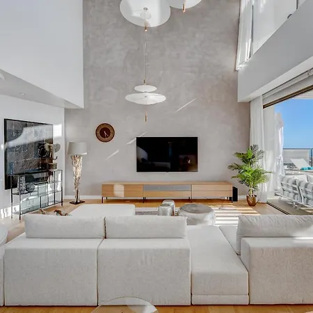 Serenity Heights - Luxury Concierge Service By Olax Rentals