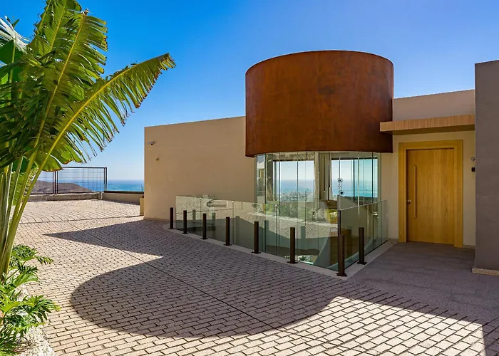 Serenity Heights - Luxury Concierge Services *